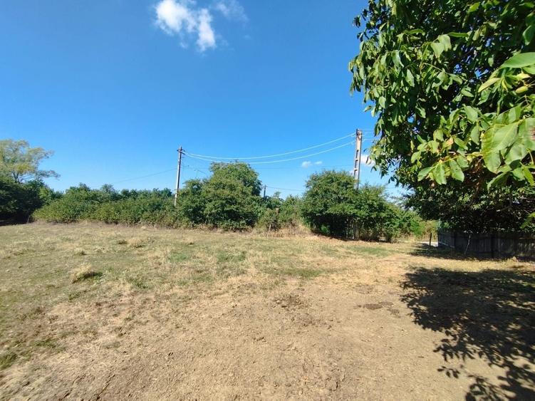 Teren Construcții intravilan de 2200 mp, în Mănăstioara (Siret)