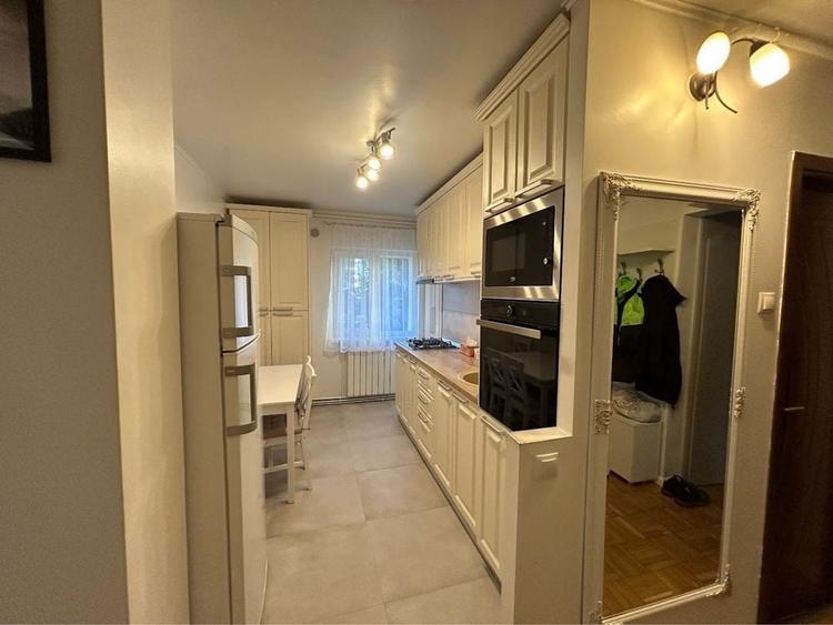Apartament cu 3 camere decomandat în Mărăști