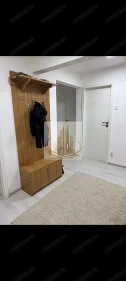 Apartament cu 4 camere decomandat în Lipovei