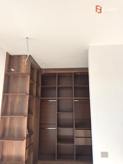 Apartament cu 4 camere decomandat, mobilat în Torontalului