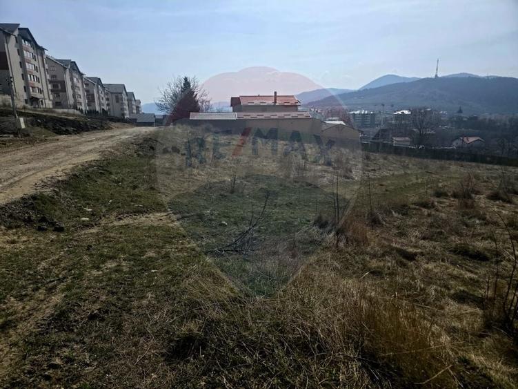 Teren Construcții intravilan de 2606 mp, în Calea Romanului