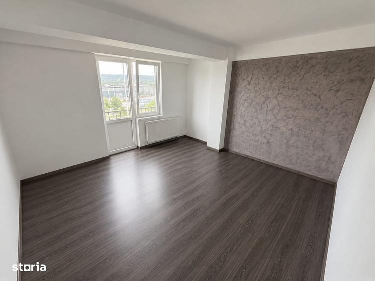 Apartament cu 3 camere decomandat în Valea Lupului
