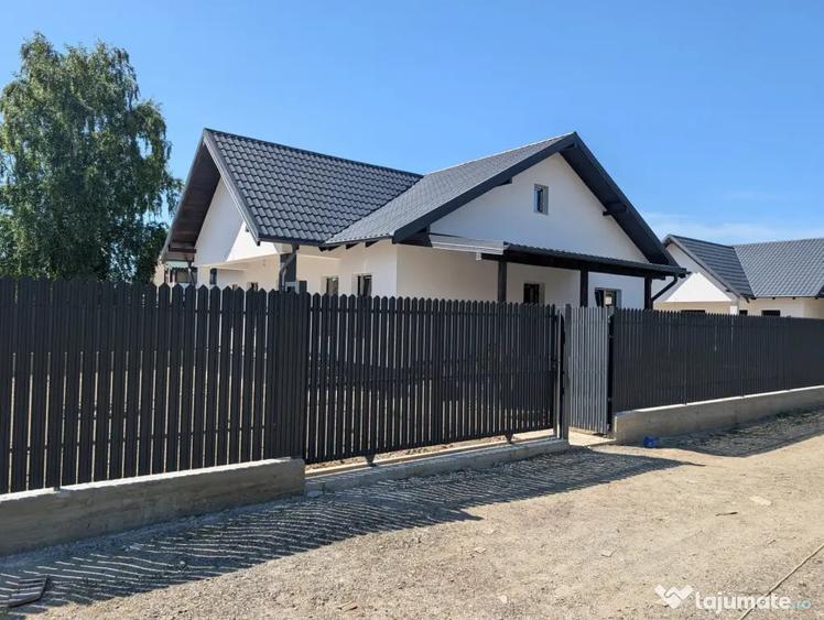 Casă cu 3 camere cu Teren 380 Mp în Central