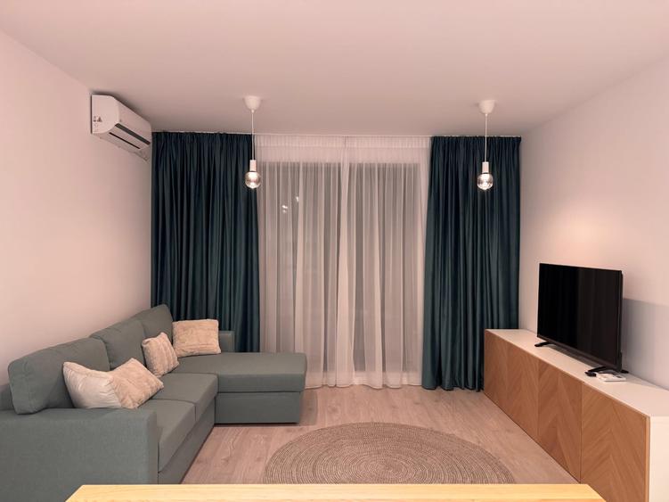 Apartament cu 2 camere semidecomandat în Băneasa