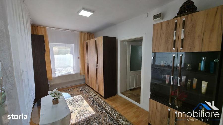 Casă cu 4 camere cu Teren 268 Mp în Central