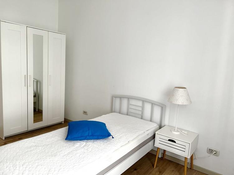 Apartament cu 3 camere decomandat în Floreasca