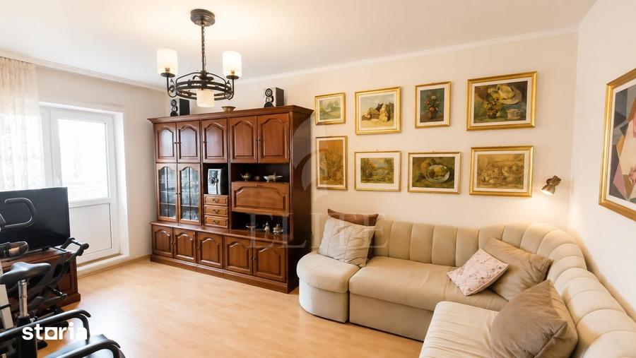 Apartament cu 4 camere decomandat în Zorilor