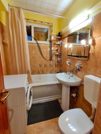 Apartament cu 3 camere decomandat în Obor