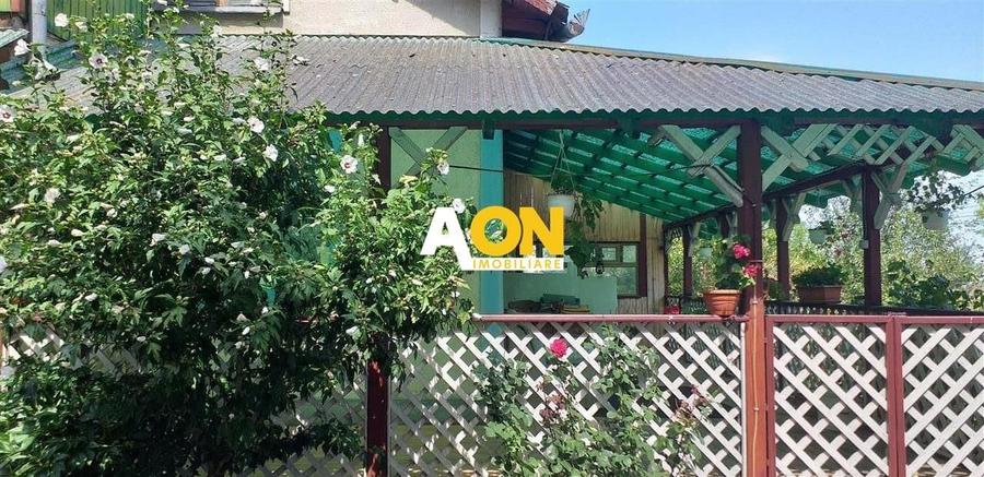 Casă individuală cu 3 camere cu Canalizare în Cetate