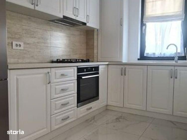 Apartament cu 2 camere în Micro 17