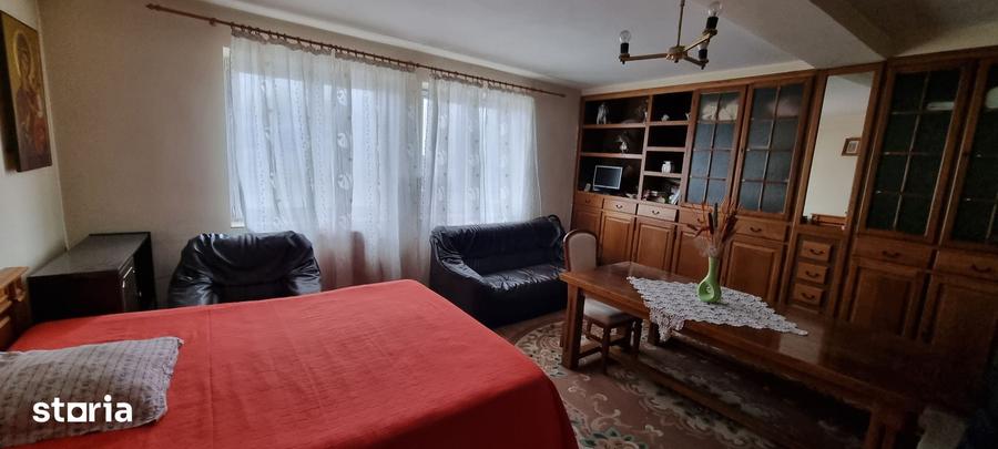 Spațiu comercial, de 900 mp, în Central