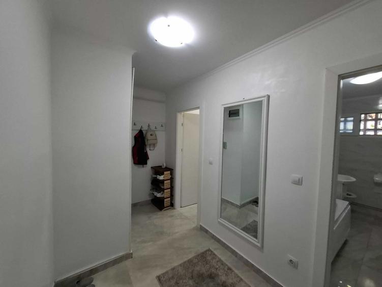 Apartament cu 2 camere în Podu Roș