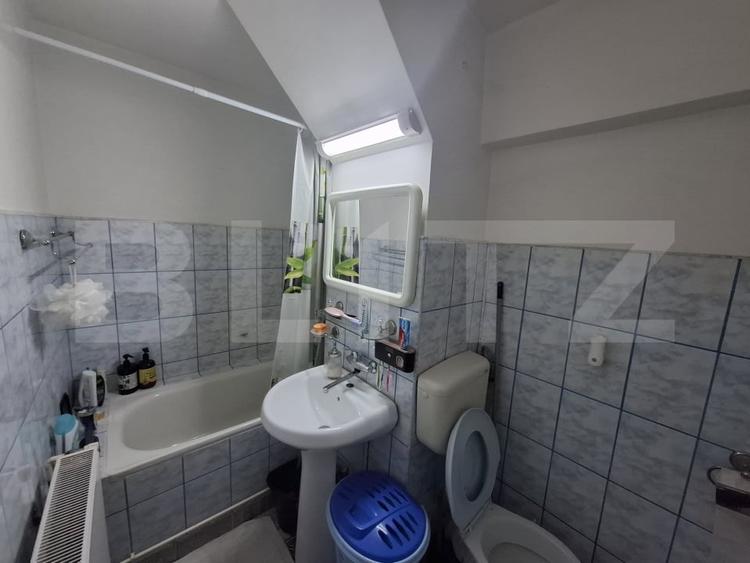 Apartament de vanzare ,2 camere,59.85mp,zona micro 16. - 11