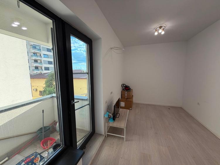 Apartament cu 2 camere decomandat în 13 Septembrie