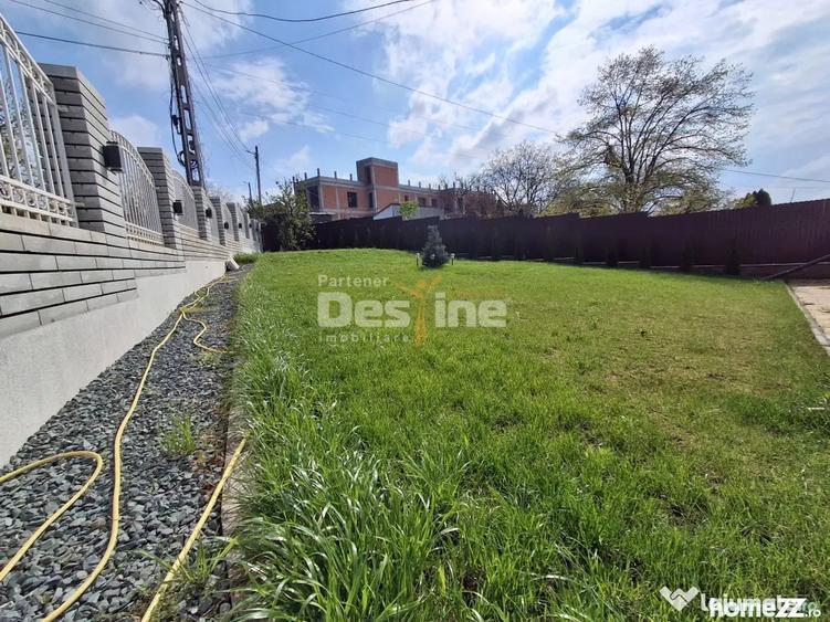 Casă cu 6 camere cu Teren 500 Mp în Valea Adâncă