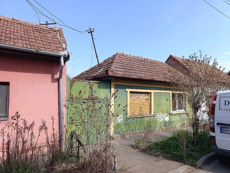 Casă cu 2 camere cu Teren 115 Mp în Betfia