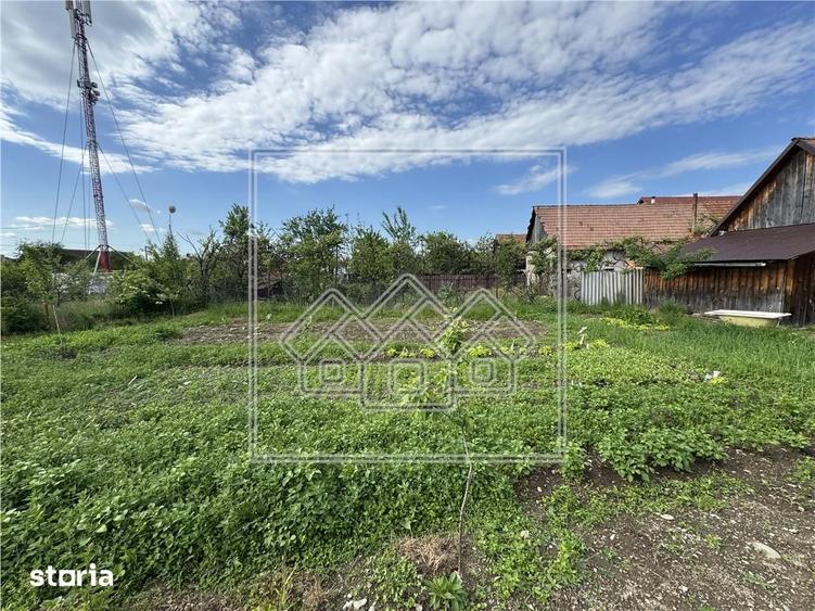 Casă cu 2 camere cu Teren 868 Mp în Arpașu de Jos