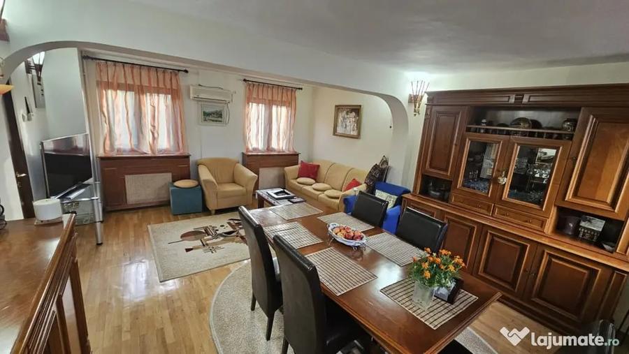 Casă cu 5 camere cu Teren 410 Mp în Mărășești