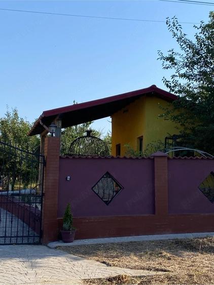 Casă cu 3 camere cu Teren 20000 Mp în Făclia