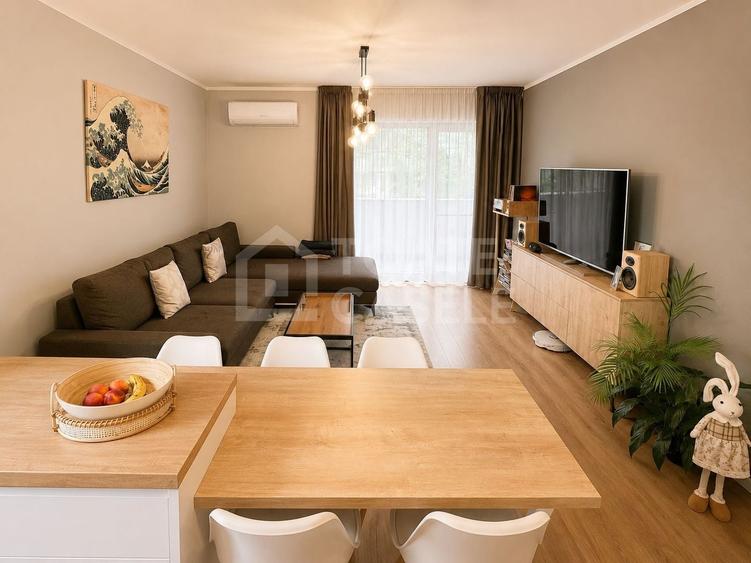 Apartament cu 3 camere decomandat, mobilat în Europa