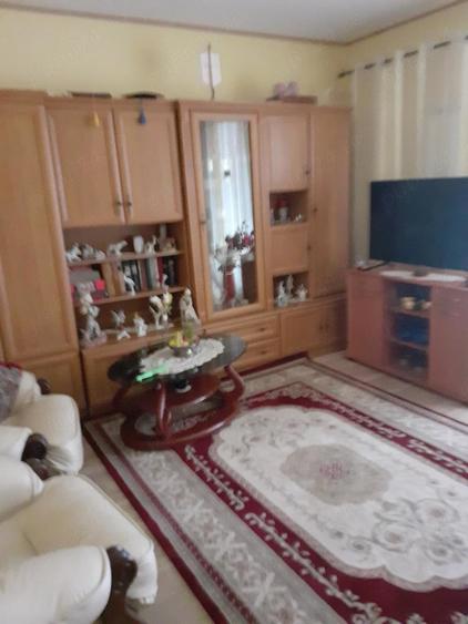 Apartament cu 3 camere decomandat în Pantelimon