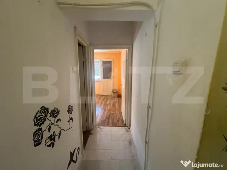 Apartament cu 3 camere decomandat în Micro 16