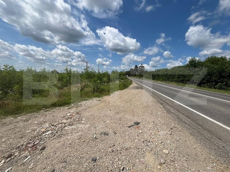 Teren Construcții intravilan de 1576 mp, în Sud