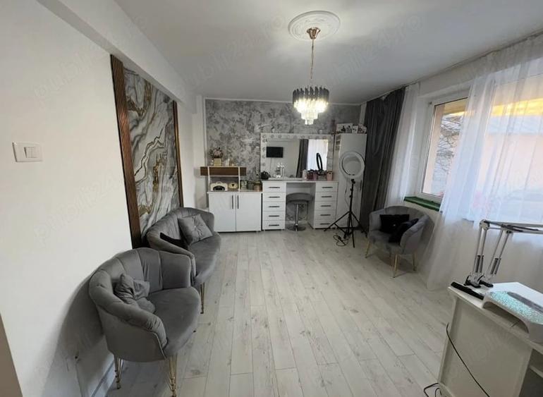 Apartament cu 3 camere semidecomandat în Ultracentral