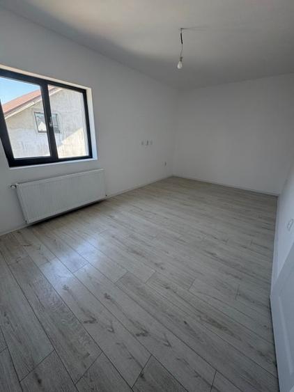 Duplex cu 5 camere cu Canalizare în Bragadiru