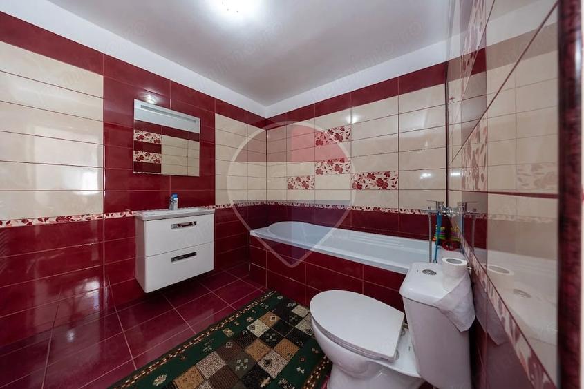 Casă cu 5 camere cu Teren 1346 Mp în Comana