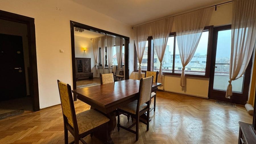 Apartament cu 4 camere decomandat în Dacia