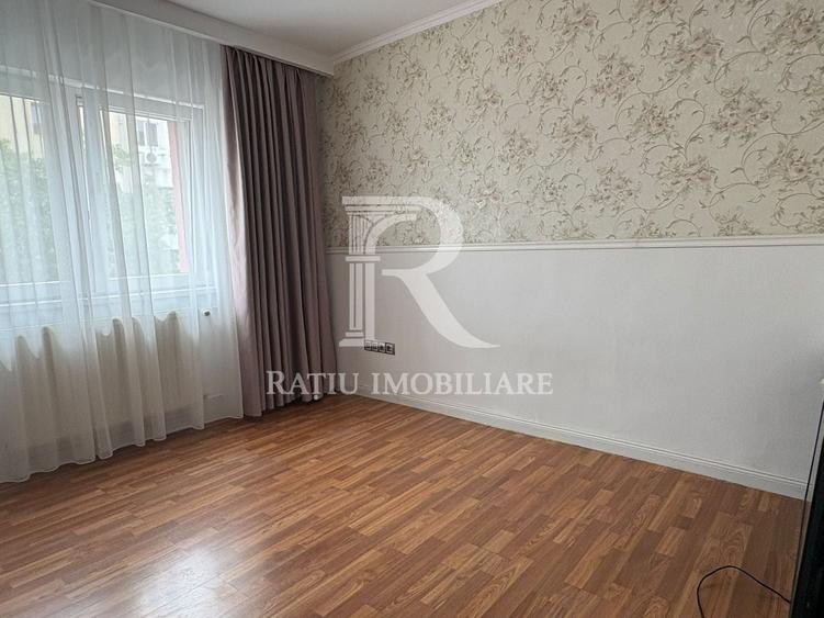 Apartament cu 3 camere semidecomandat, mobilat în Iosia