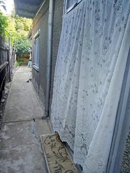 Casă cu 3 camere cu Teren 185 Mp în Școlilor