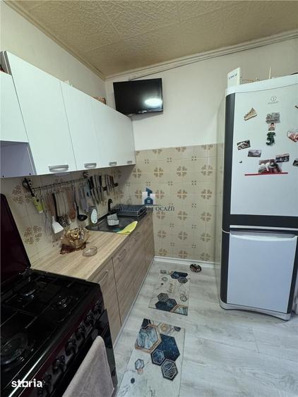 Apartament cu 3 camere decomandat în Giurgiului