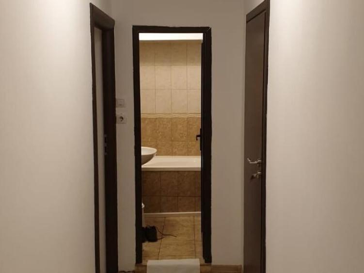 Apartament cu 4 camere decomandat, mobilat în Mihai Bravu