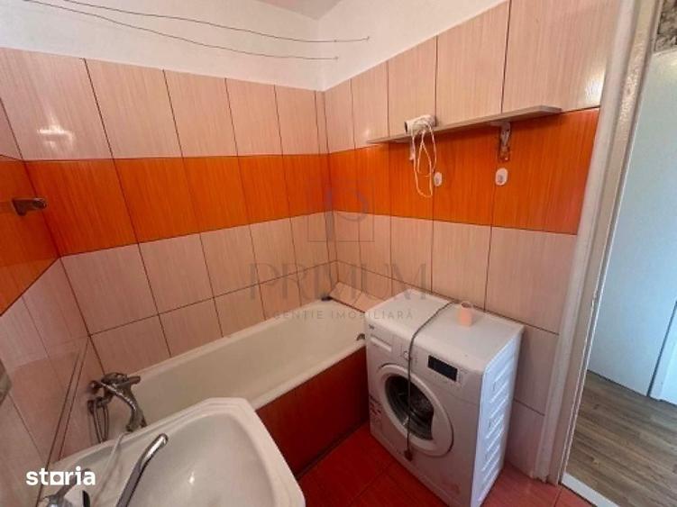 Garsonieră în Girocului
