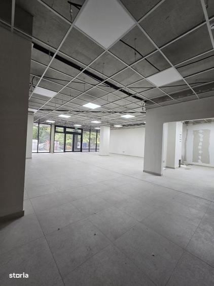 Spațiu comercial, de 173 mp, în Central