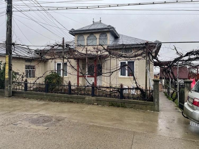 Casă cu Teren 780 Mp în Ipotești