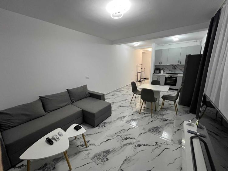Apartament cu 2 camere decomandat în Giroc