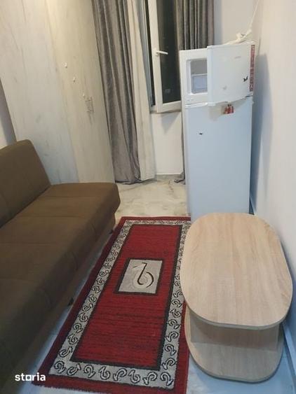 Garsonieră în Vest