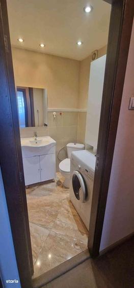 Apartament cu 2 camere decomandat în Titan