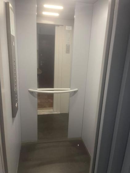 Apartament cu 2 camere decomandat în Berceni