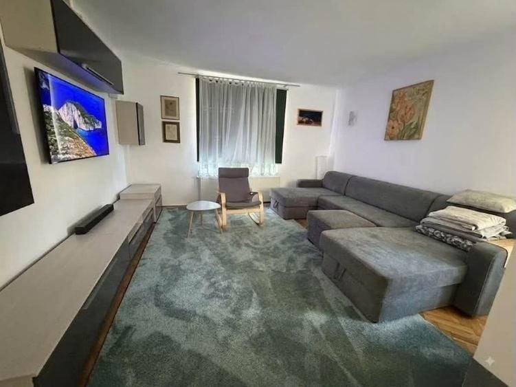 Casă individuală cu 5 camere cu Canalizare în Ronaț