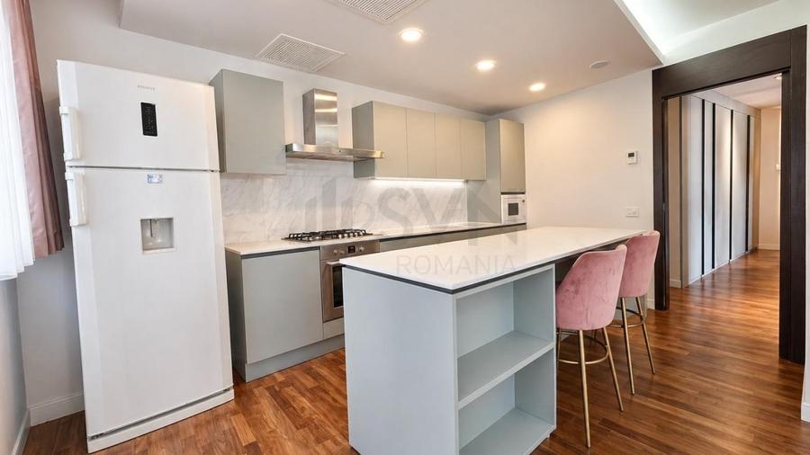 Apartament cu 4 camere decomandat, mobilat în Iancu Nicolae