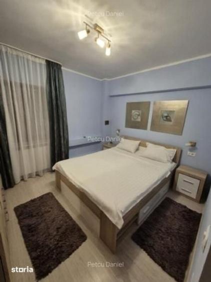 Apartament cu 3 camere semidecomandat în Sat Vacanță