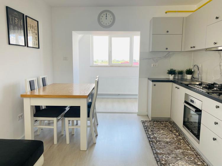 Apartament cu 2 camere decomandat în Central