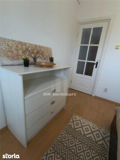 Apartament cu 3 camere decomandat, mobilat în Tineretului
