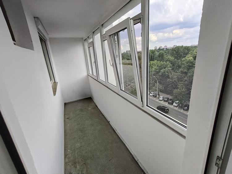 Apartament cu 2 camere semidecomandat, mobilat în Tineretului