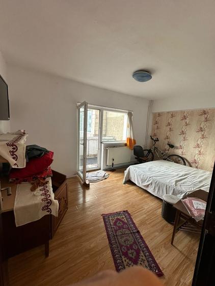 Apartament cu 2 camere decomandat în Galata