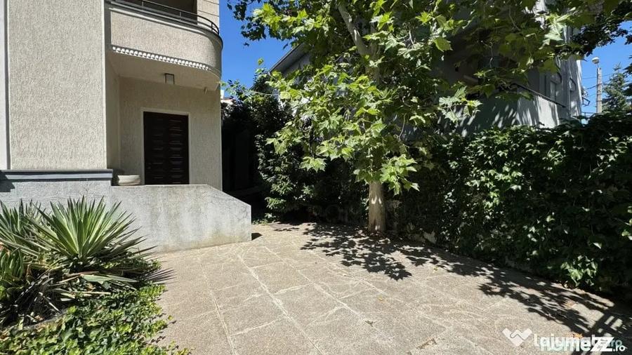 Casă cu 6 camere cu Teren 280 Mp în Calea Călărașilor